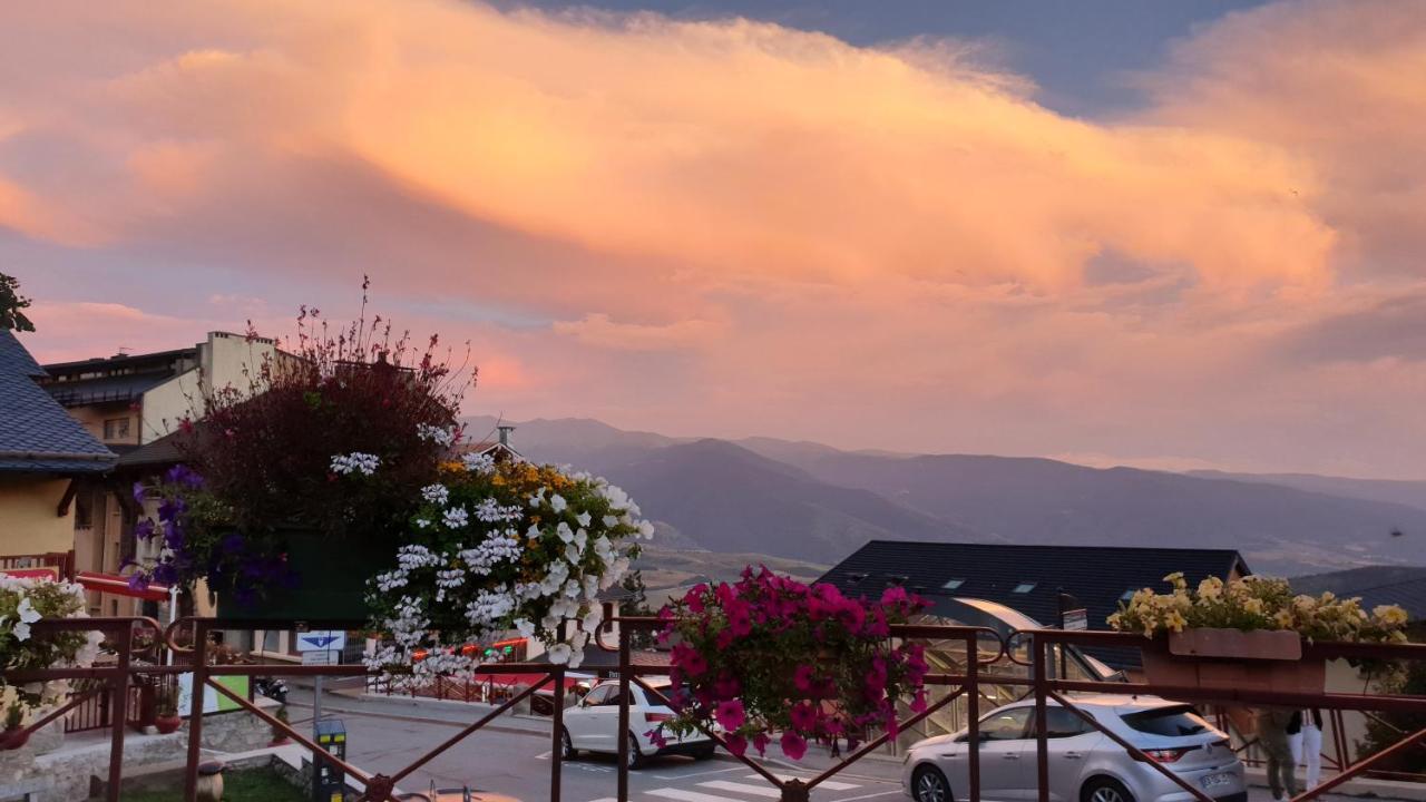 Apt Cosy, 4 Pers, Plein Centre Ville, Parking Offert Font-Romeu-Odeillo-Via Kültér fotó